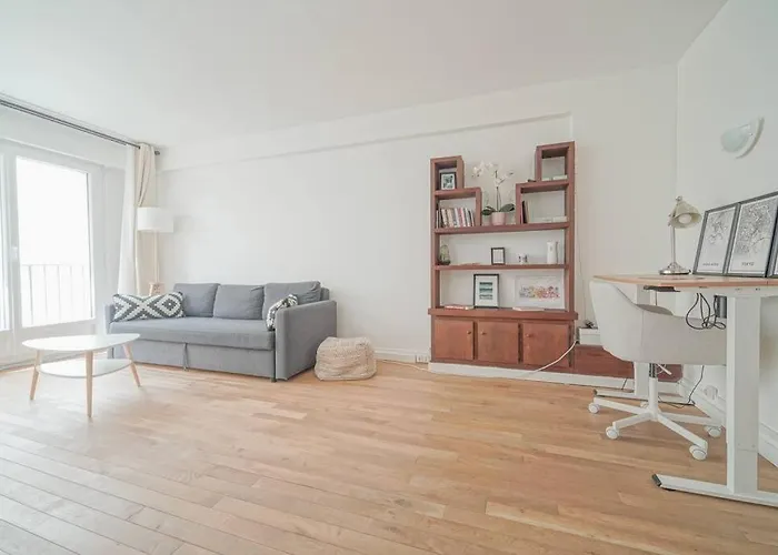 Spacious 1Br In 10Th District