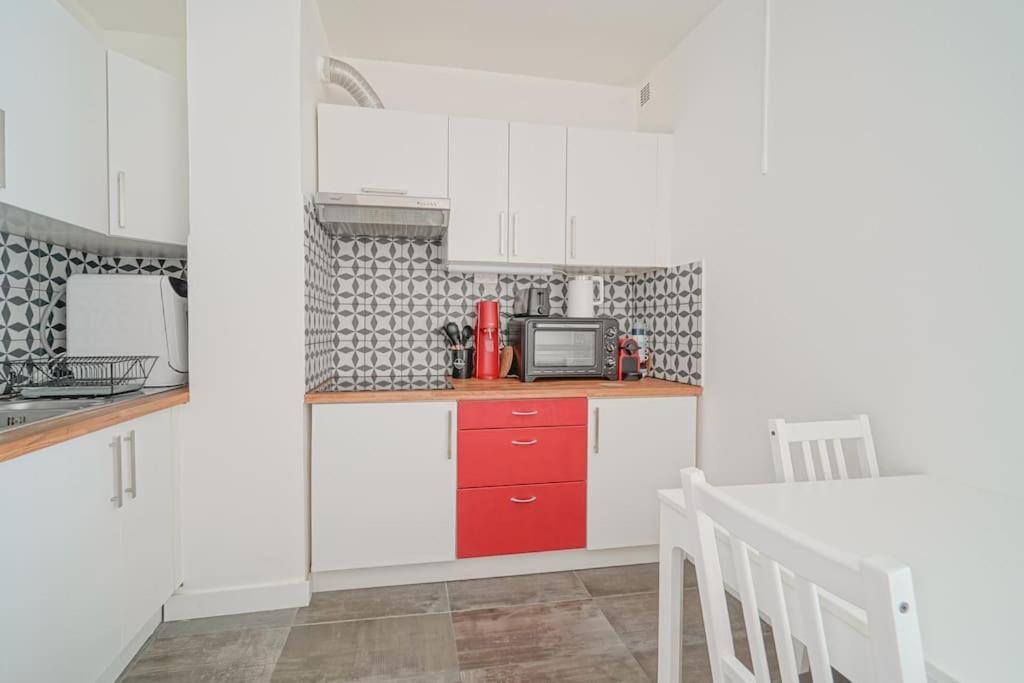 Spacious 1br In 10th District