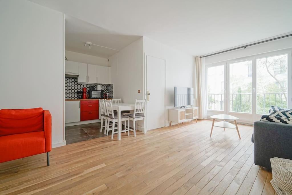 Spacious 1br In 10th District Parijs